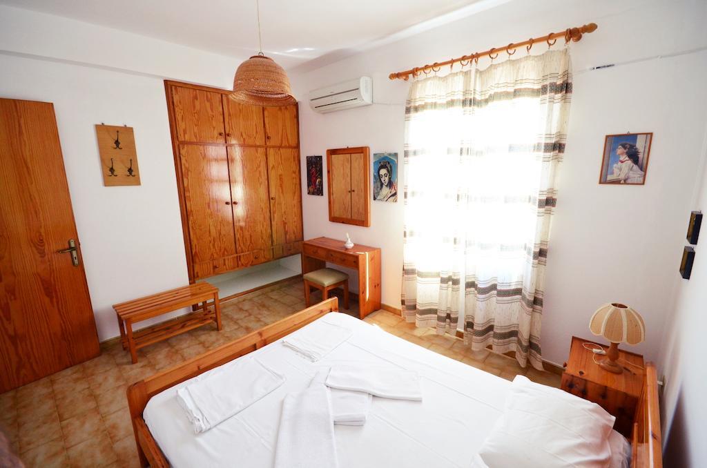 Villa Feggari Makrýgialos Rum bild